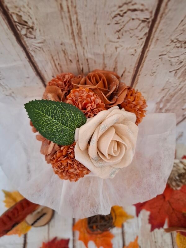 cornet-roses-automnales-pailletees-feuille-verte-002.jpg Cornet d'Automne