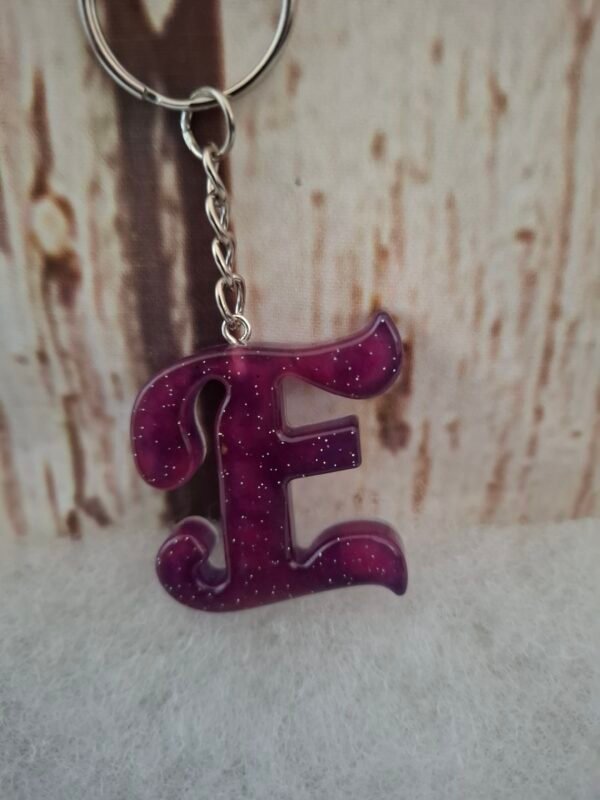 article-violet-fait-main-délicat-lumineux-sublime-porte-sac-souvenir-004 E en Élégance