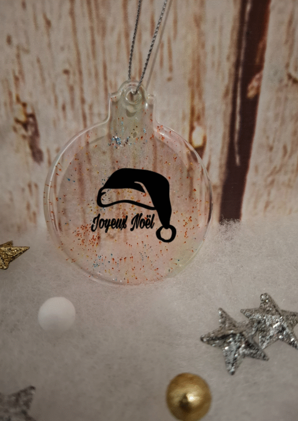 sapin-resine-epoxy-faitmain-couleur-003 Boule transparente élégante, parsemée de paillettes qui apportent douceur et éclat à votre intérieur.