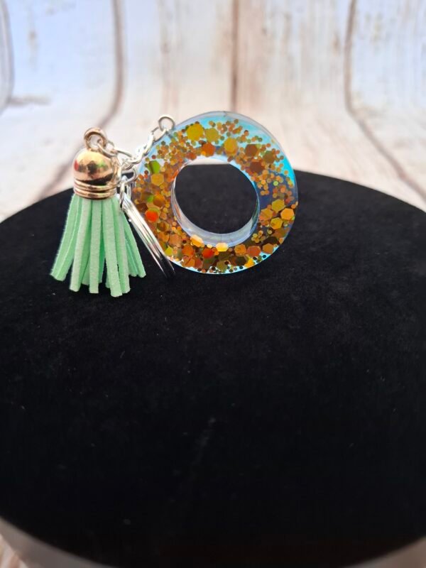 o-resine-epoxy-cadeaux-rose-paillettes-dorees-prenom-001 O en Omythéa